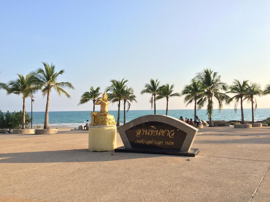 Rayong Beach Condo Ban Chak Phai Esterno foto